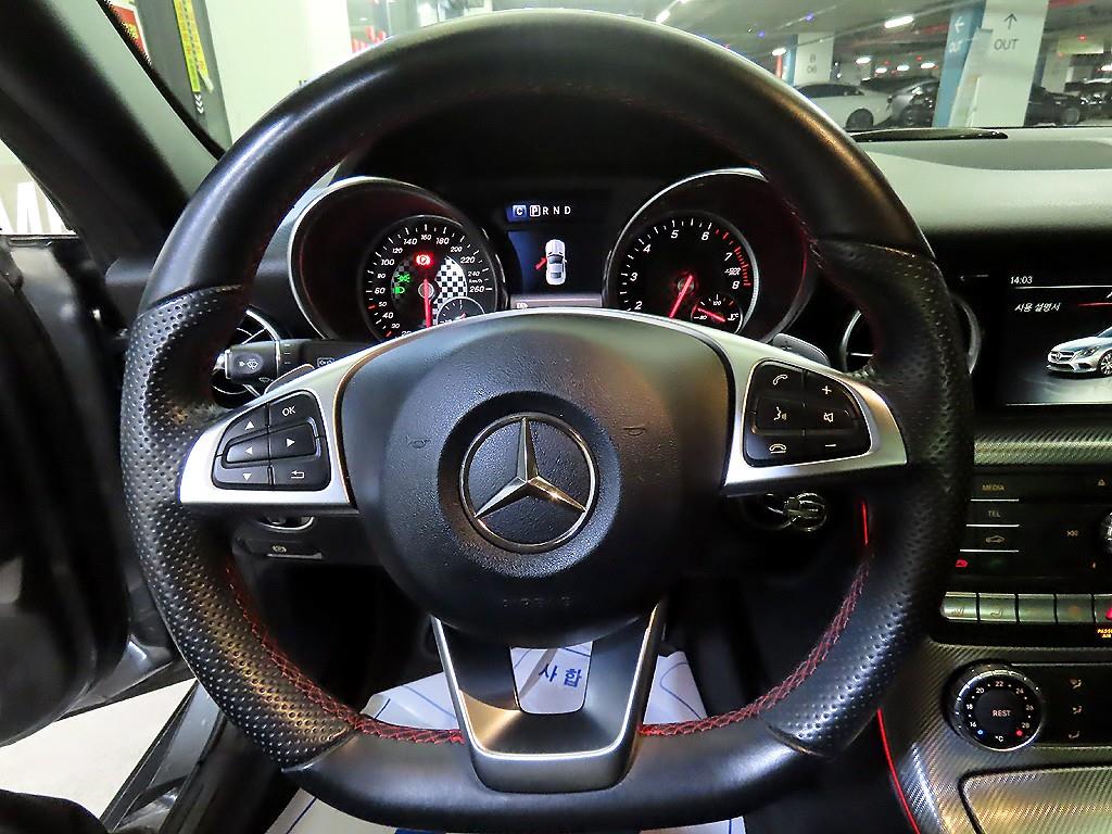 Mercedes Benz SLC Class - Vista 12