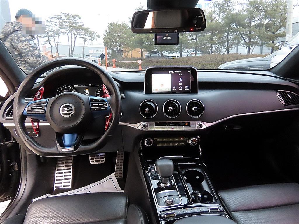 KIA Stinger - Vista 7