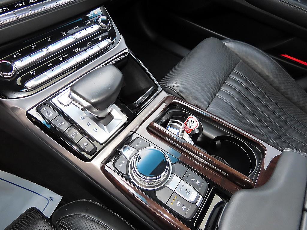 Genesis EQ900 - Vista 11