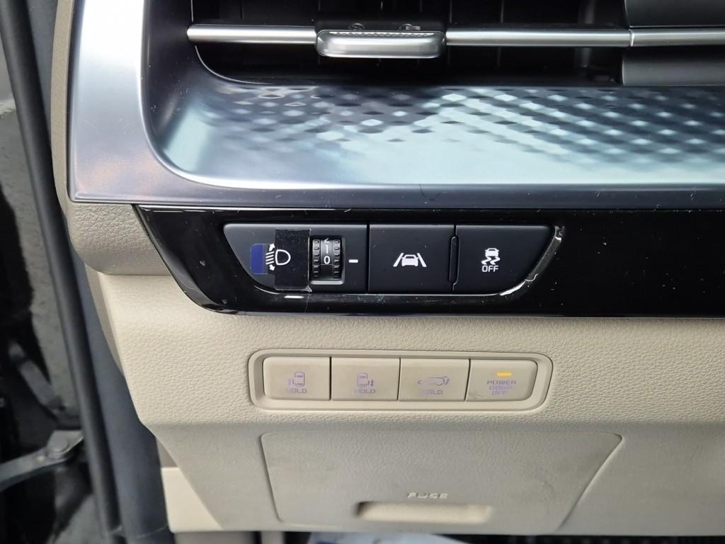 KIA Carnival - Vista 10