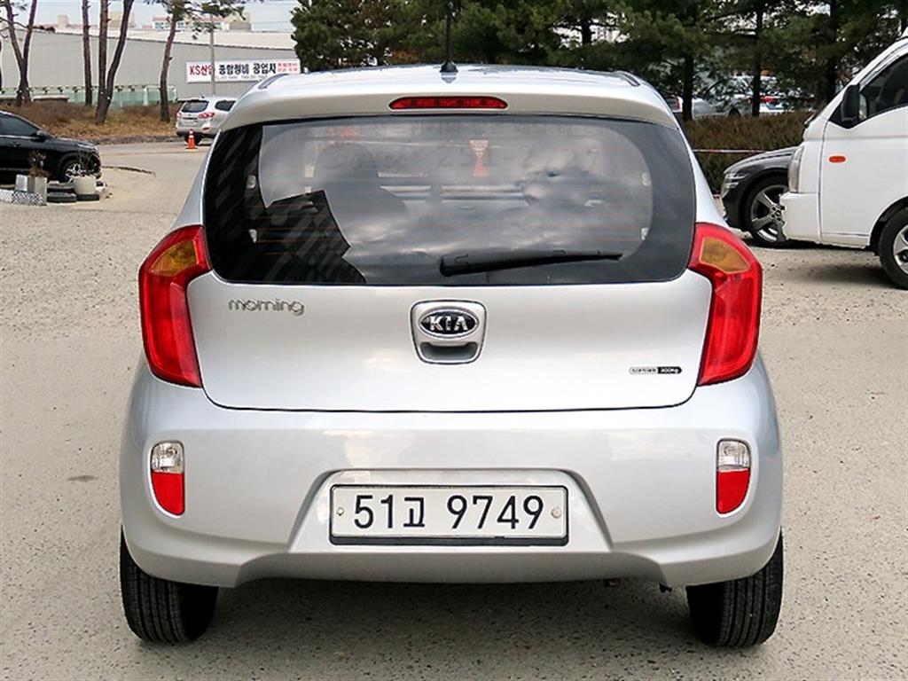 KIA Morning - Vista 4