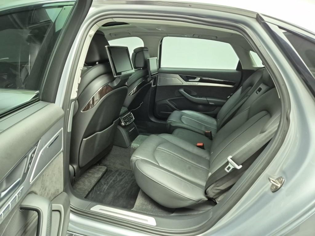Audi A8 - Vista 12
