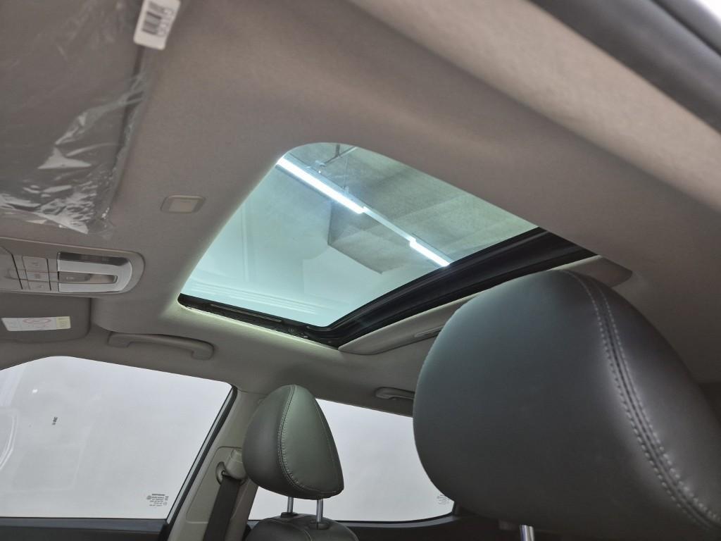 Ssangyong Tivoli 2022 Blanco - Importación desde Corea - HF Imports Iquique - Foto 13