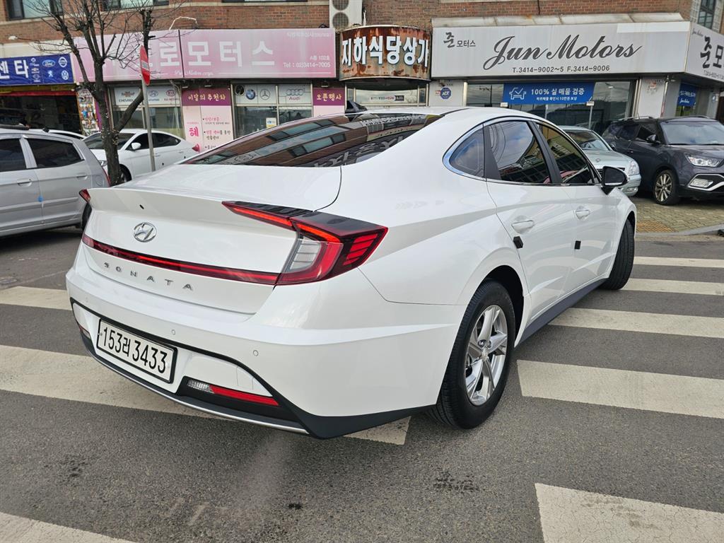 HYUNDAI Sonata - Vista 6