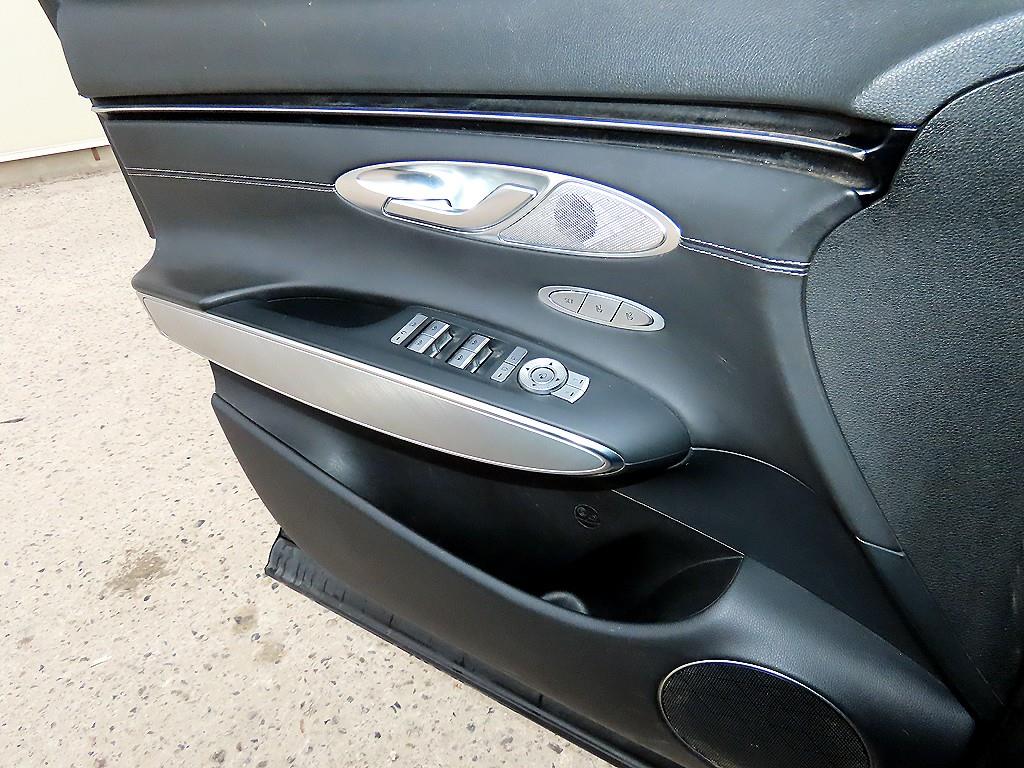 Genesis GV70 - Vista 12