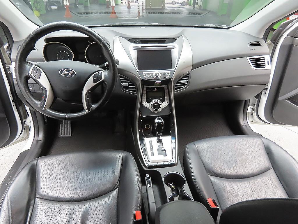 HYUNDAI Avante 2012 Blanco - Importación desde Corea - HF Imports Iquique - Foto 12