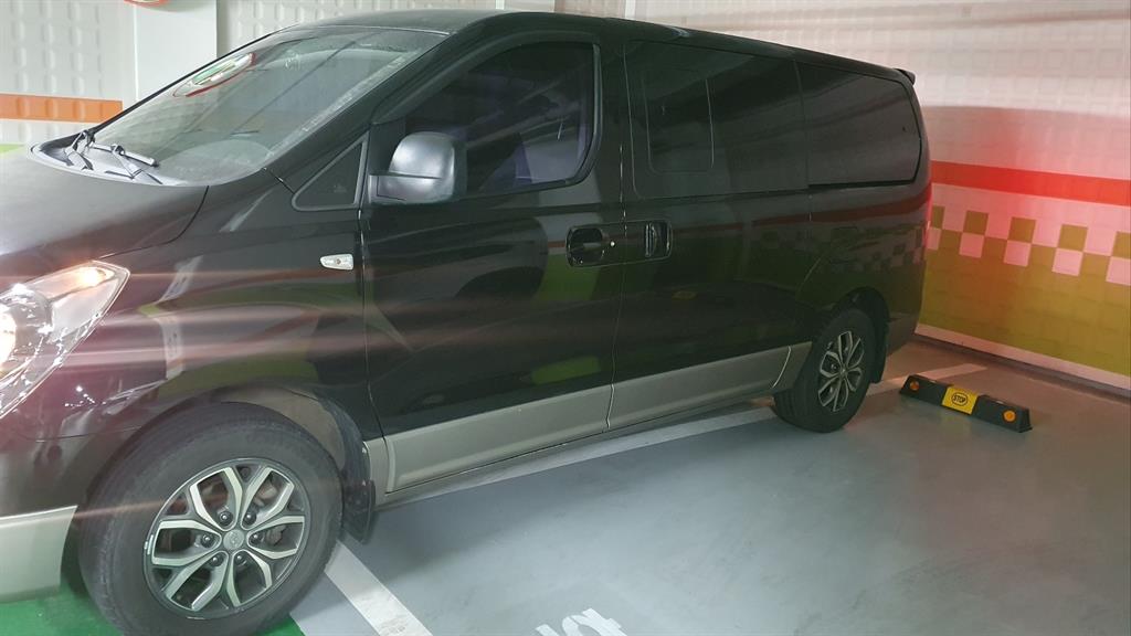 HYUNDAI Starex - Vista 3