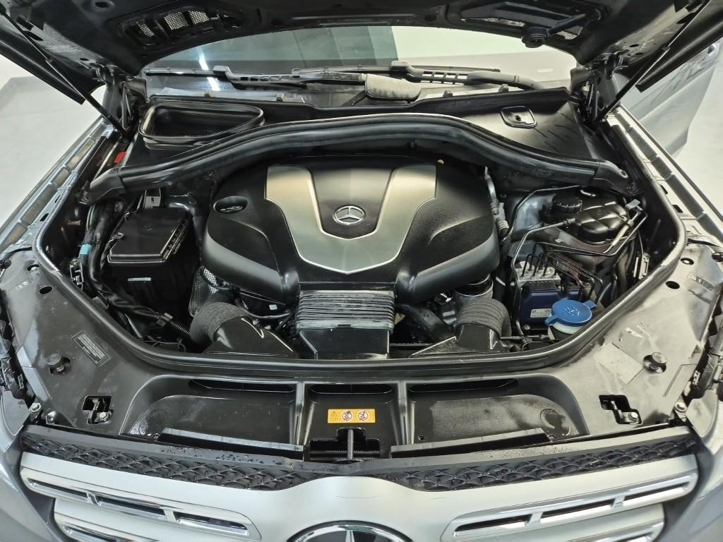 Mercedes Benz GLS Class - Vista 5