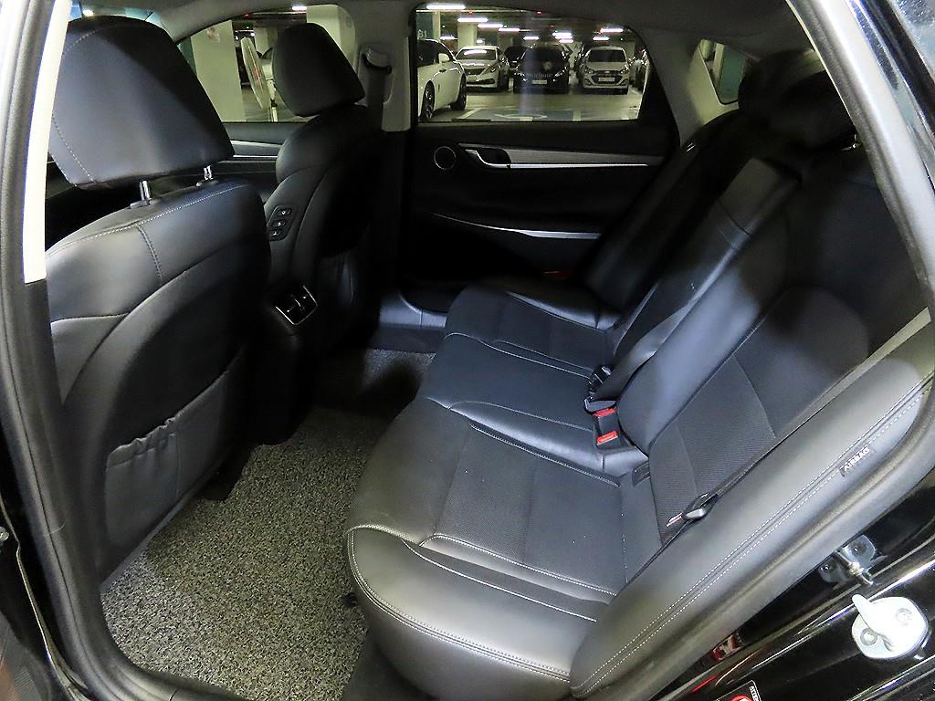 HYUNDAI Grandeur - Vista 7