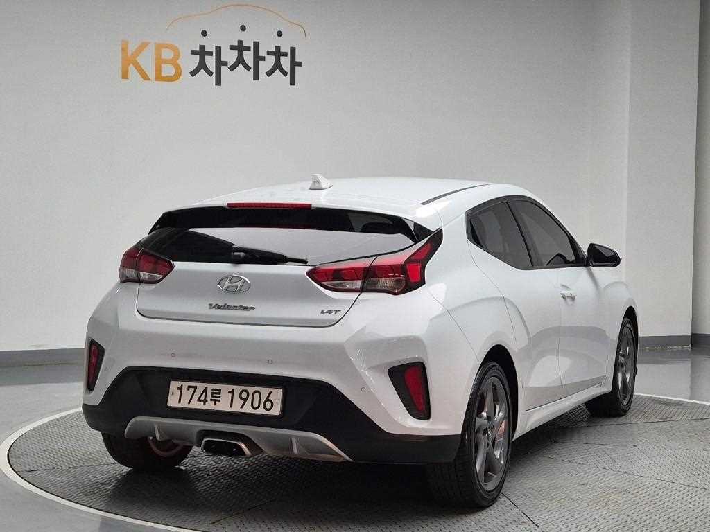 HYUNDAI Veloster - Vista 3