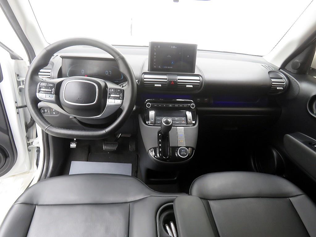 HYUNDAI Casper - Vista 8