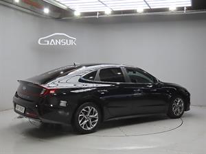 HYUNDAI Sonata - Vista 8