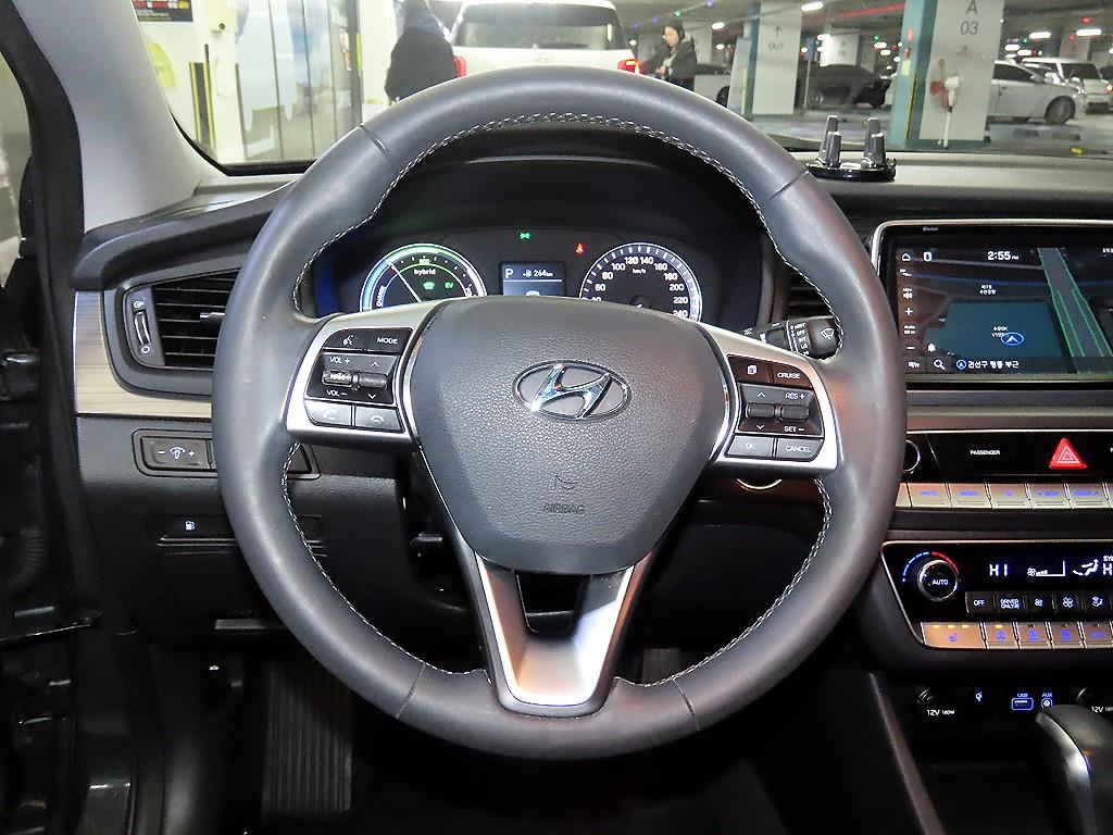 HYUNDAI Sonata - Vista 8