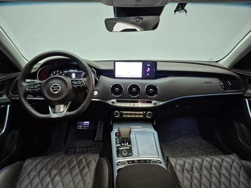 KIA Stinger - Vista 7