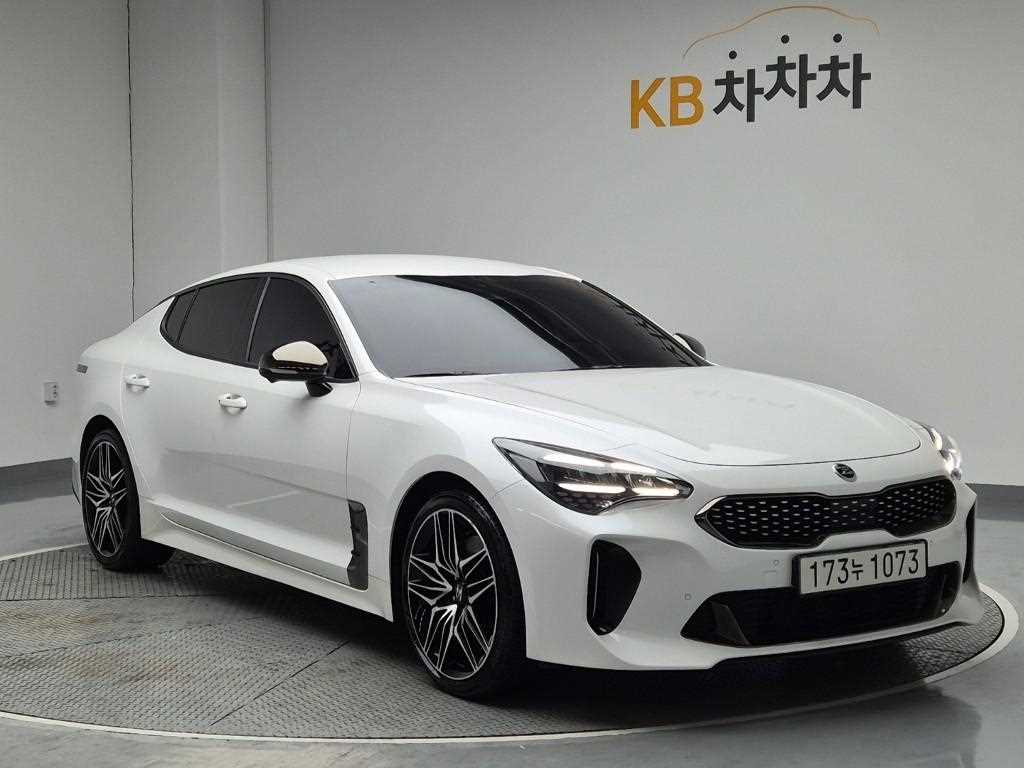 KIA Stinger - Vista 4