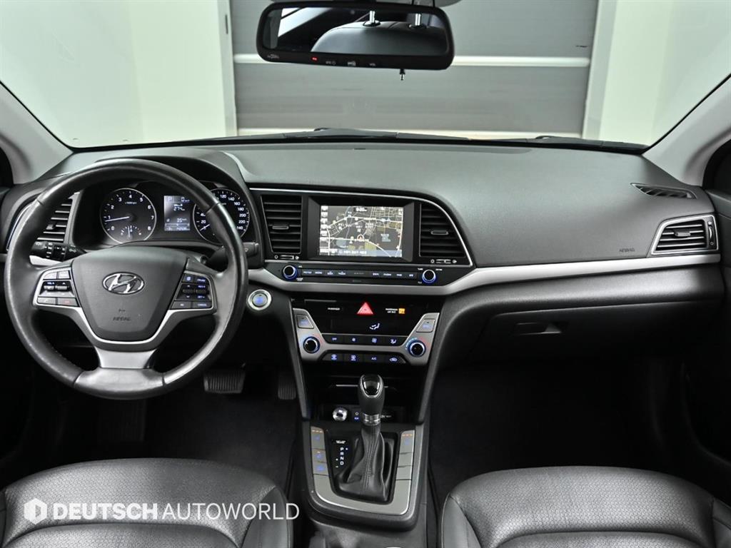 HYUNDAI Avante - Vista 7