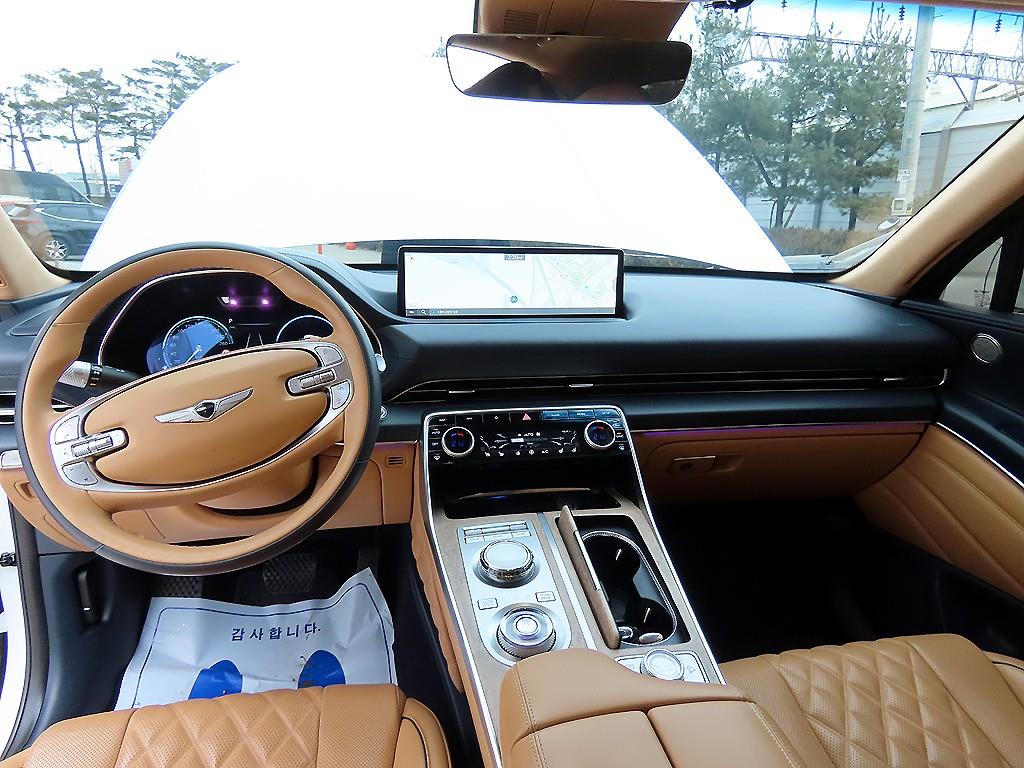 Genesis GV80 - Vista 7