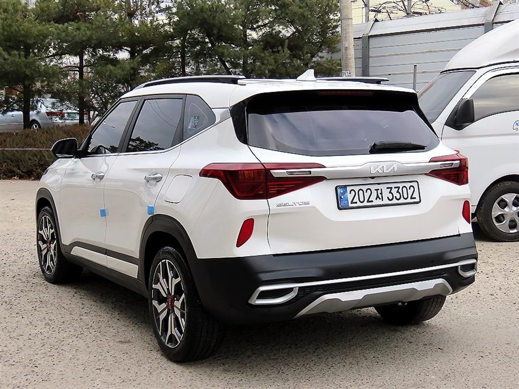 KIA Seltos - Vista 3