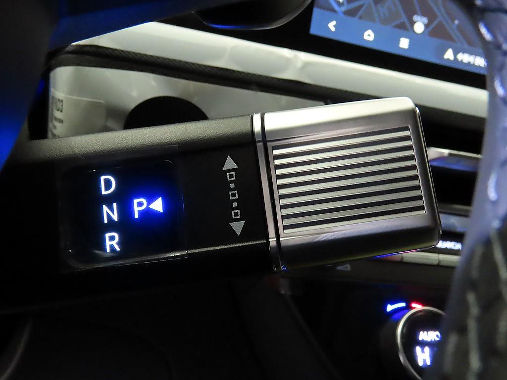 HYUNDAI Sonata - Vista 12