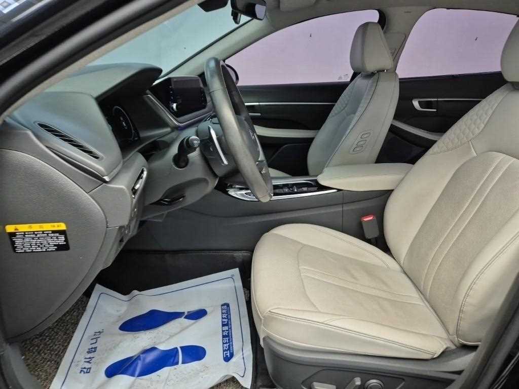 HYUNDAI Sonata - Vista 11