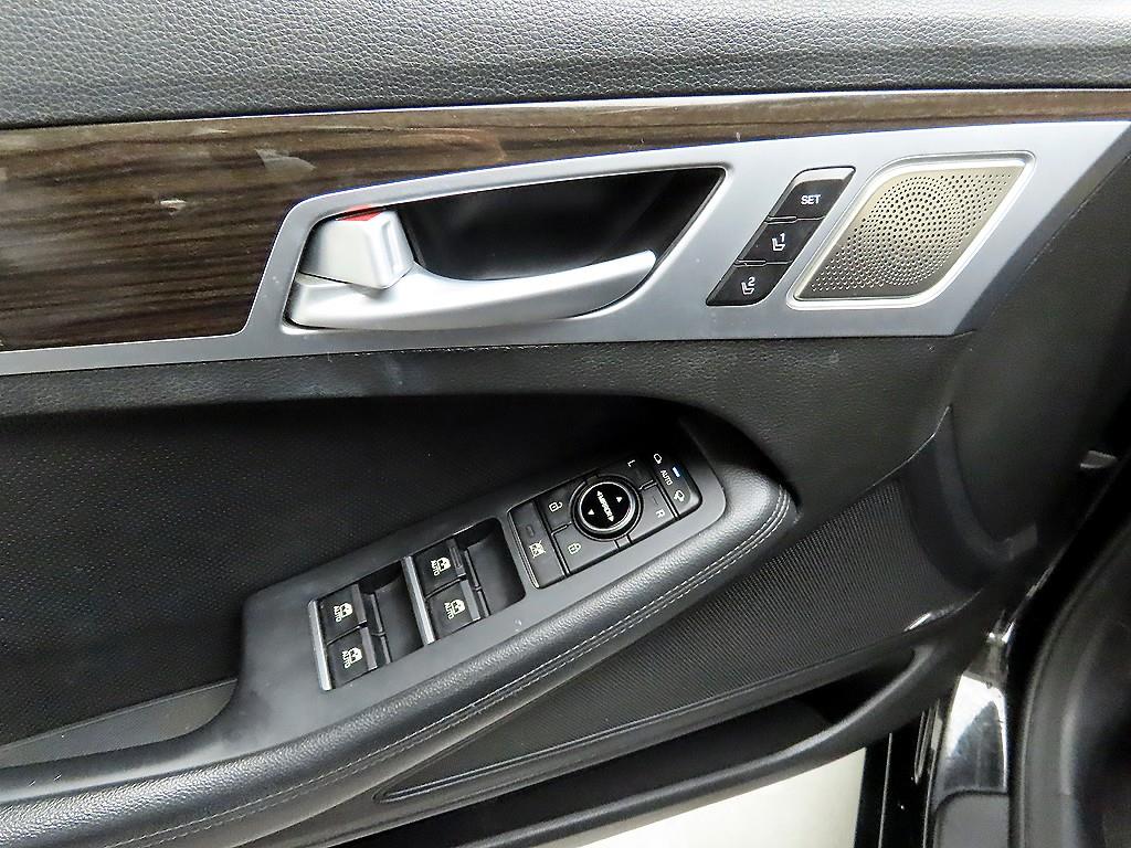 Genesis G80 - Vista 11