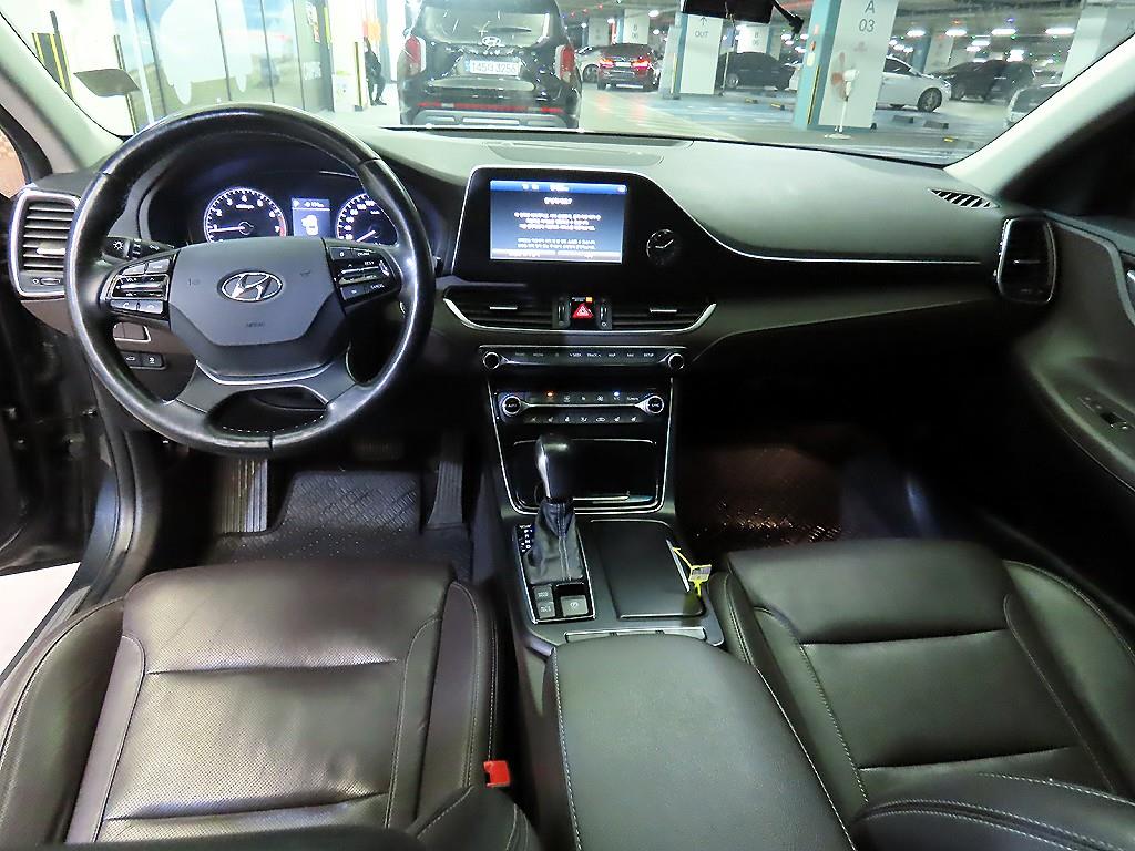 HYUNDAI Grandeur - Vista 10