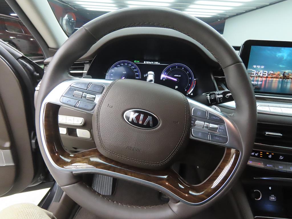 KIA K9 - Vista 8