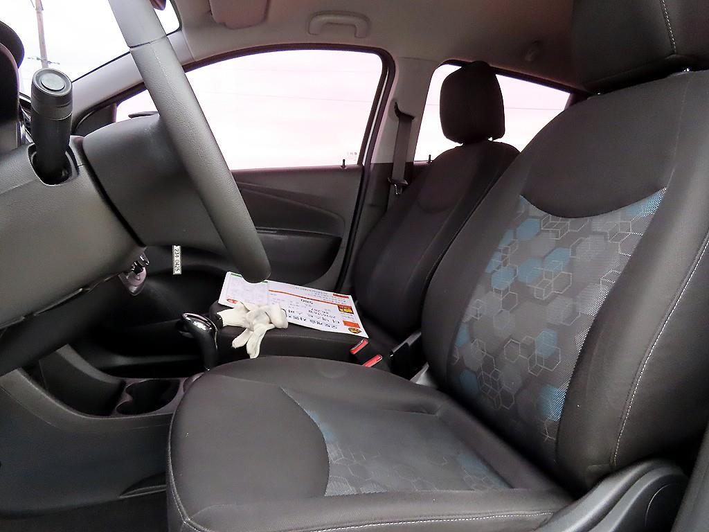 Chevrolet Spark - Vista 5