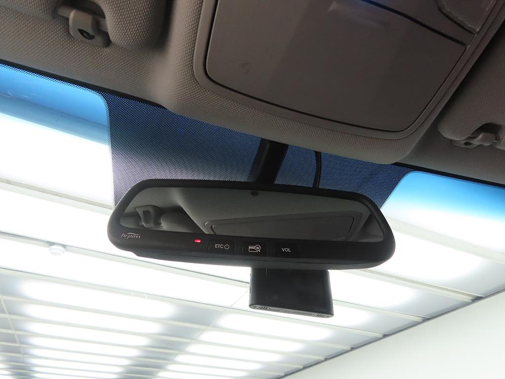 HYUNDAI Sonata - Vista 12