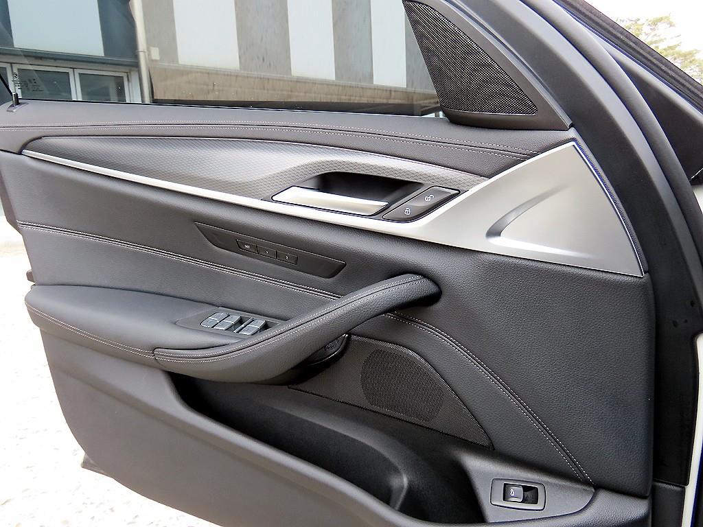 BMW 5 Series - Vista 12