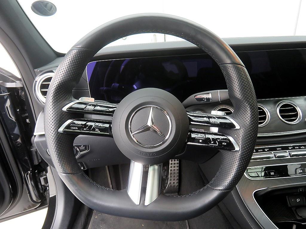 Mercedes Benz E class - Vista 12