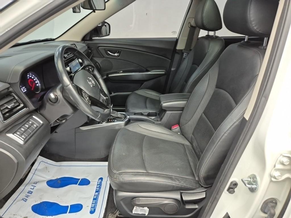 Ssangyong Tivoli - Vista 11