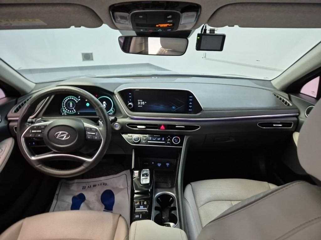 HYUNDAI Sonata - Vista 7