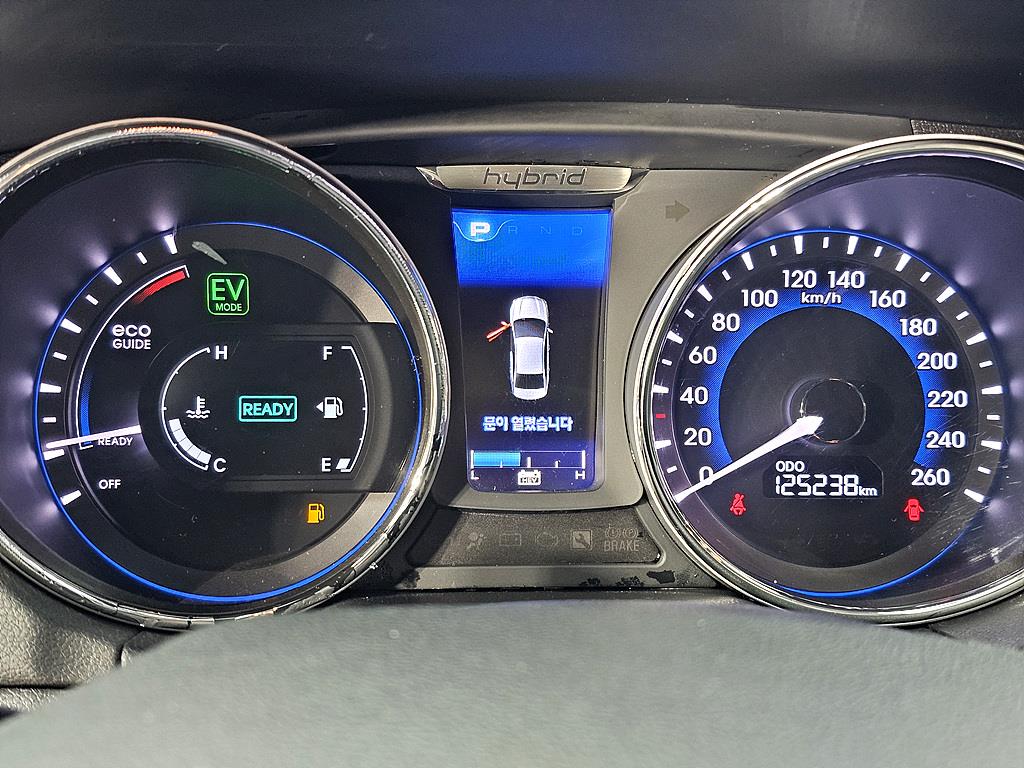 HYUNDAI Sonata - Vista 7