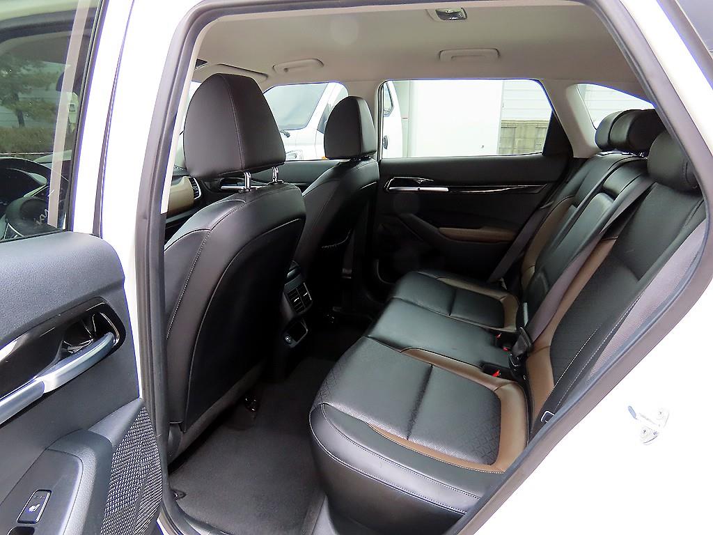 KIA Seltos - Vista 6