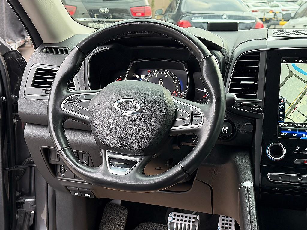 SAMSUNG QM6 - Vista 8