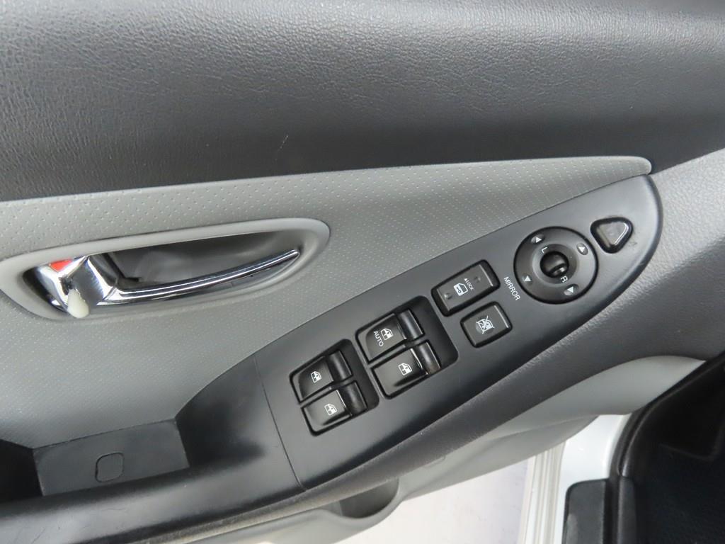 HYUNDAI Avante - Vista 9