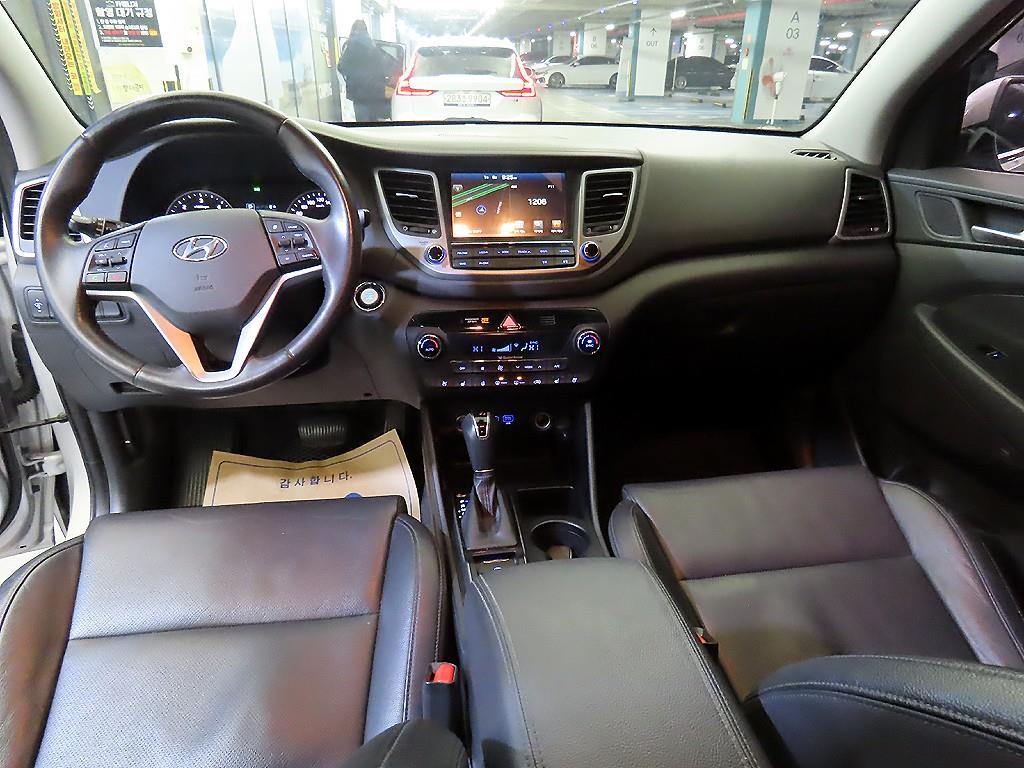 HYUNDAI Tucson - Vista 10
