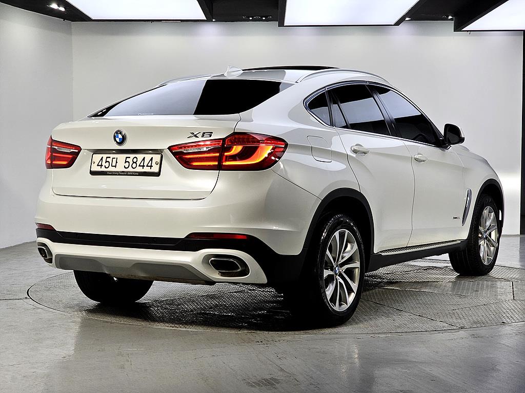 BMW X6 - Vista 4