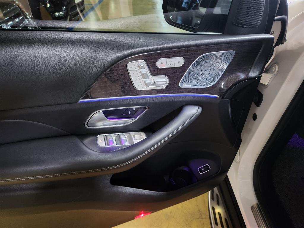 Mercedes Benz GLE Class - Vista 9