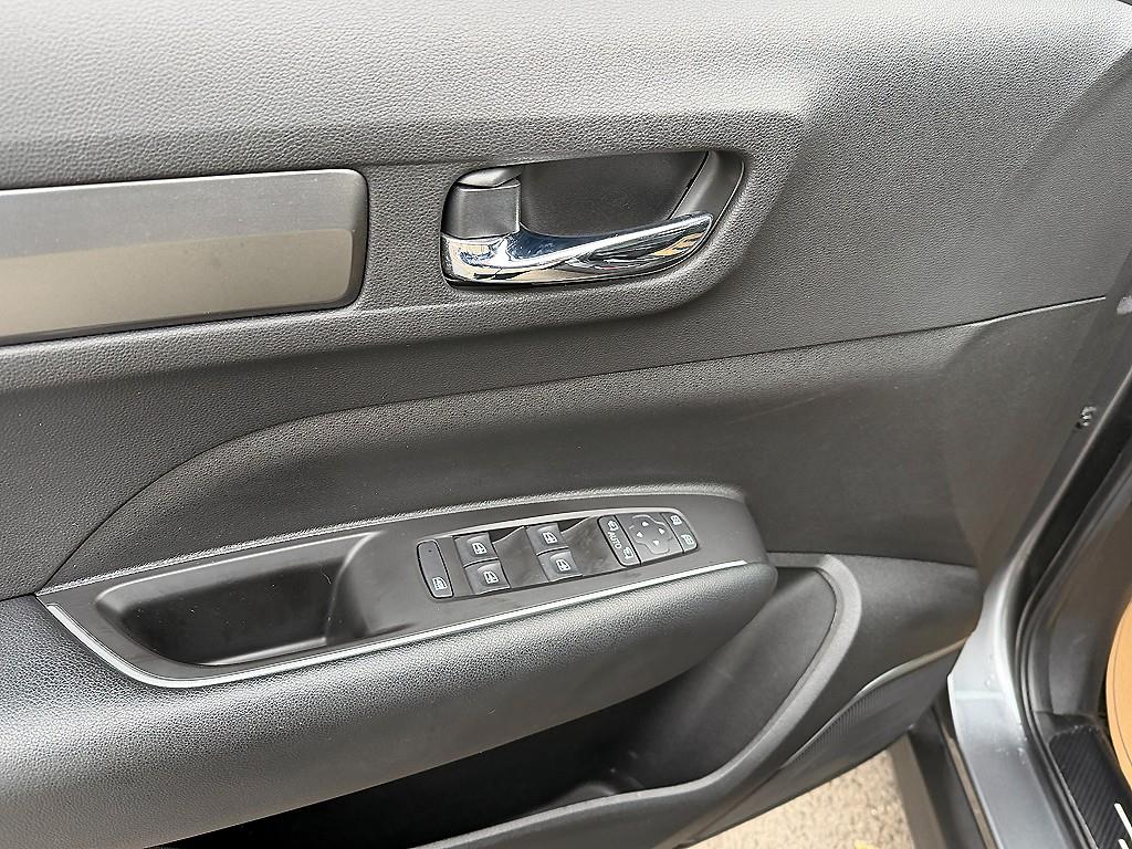 SAMSUNG QM6 - Vista 12