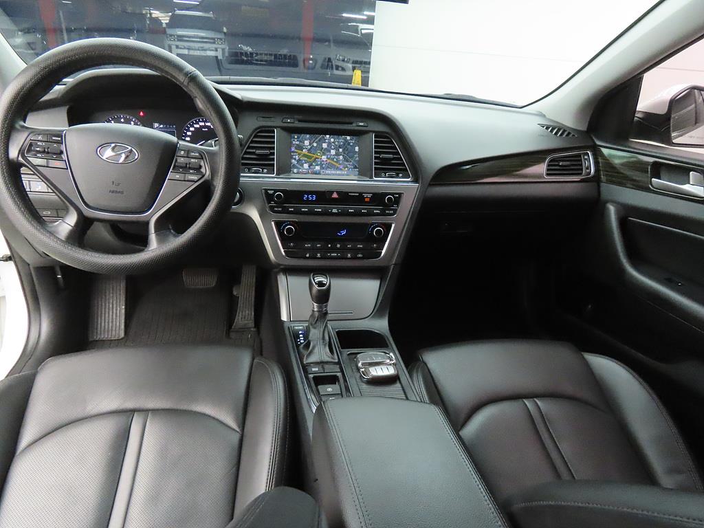 HYUNDAI Sonata - Vista 7