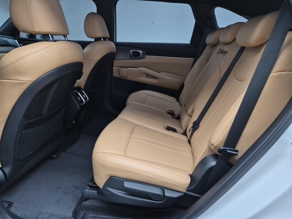 KIA Sorento - Vista 12