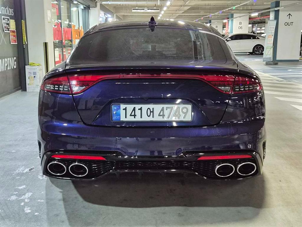 KIA Stinger - Vista 5