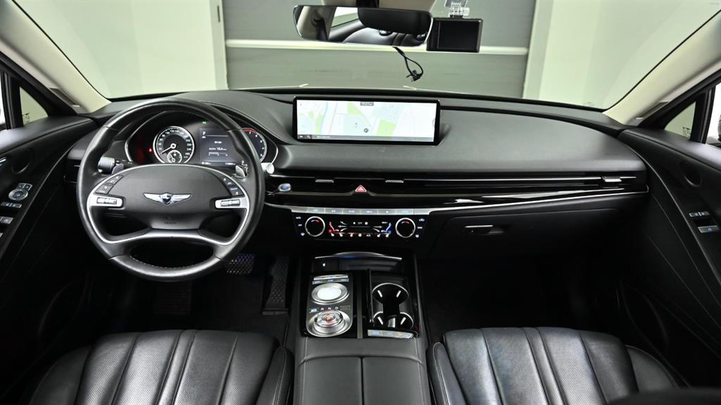 Genesis G80 - Vista 9