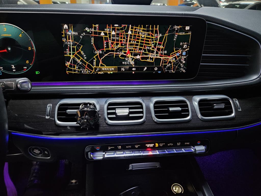 Mercedes Benz GLE Class - Vista 6