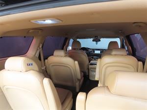 KIA Carnival - Vista 12