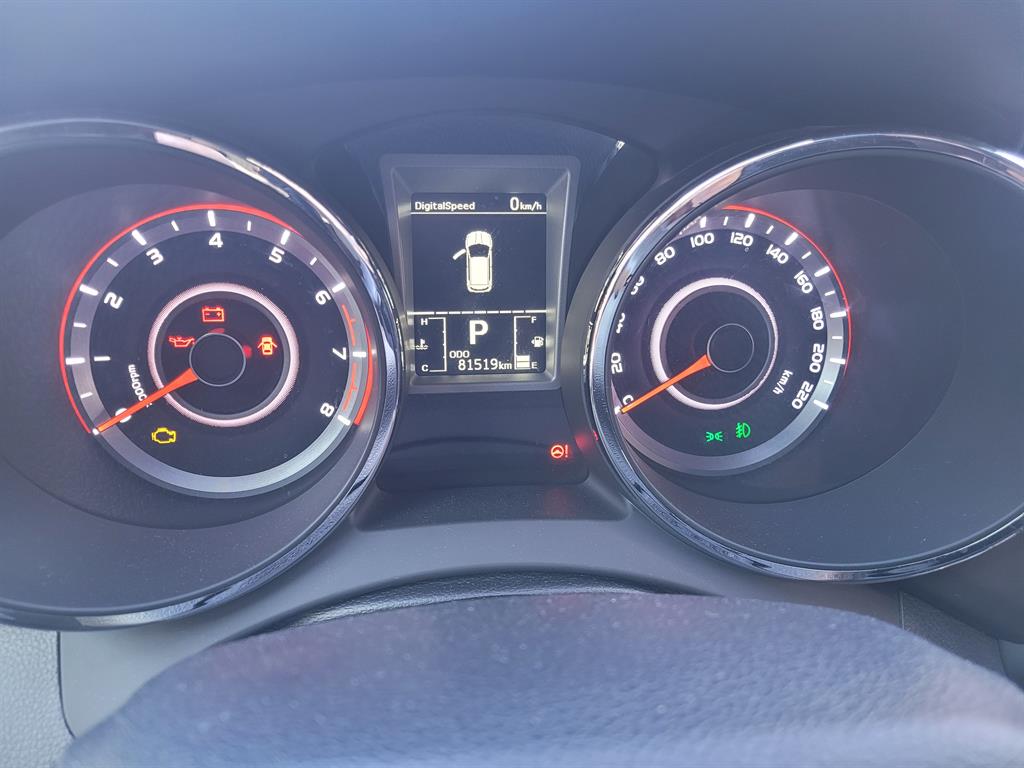 Ssangyong Tivoli - Vista 4