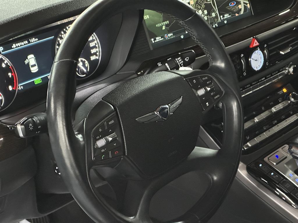 Genesis EQ900 - Vista 7