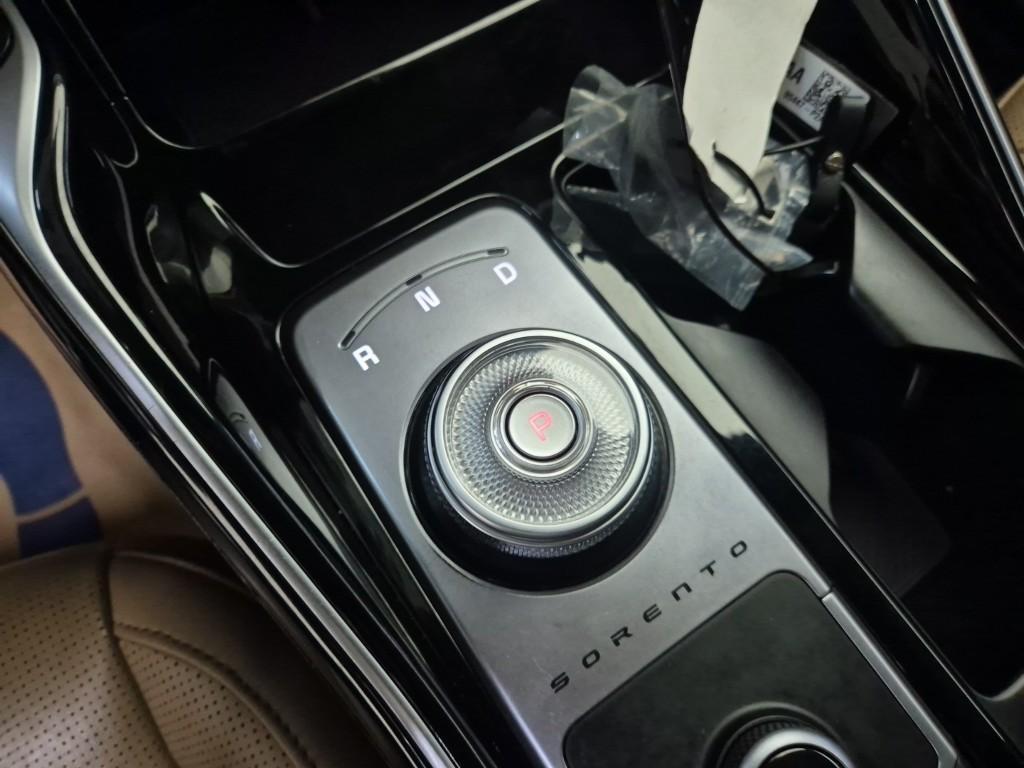 KIA Sorento - Vista 8